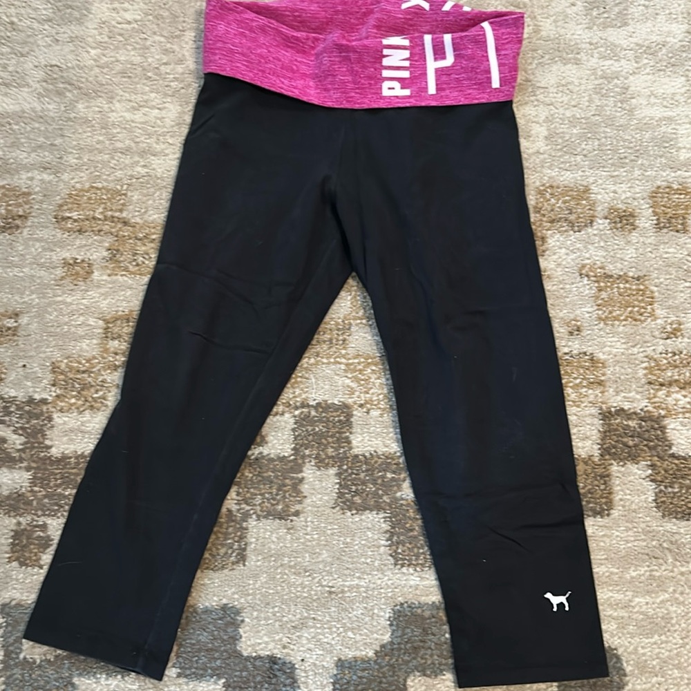 Victorias Secret Pink
- size small
- capri yoga pants